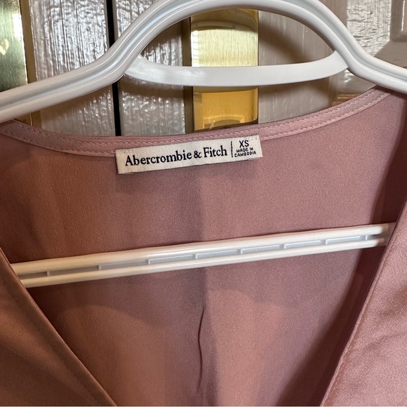 Abercrombie women’s top - Picture 3 of 4